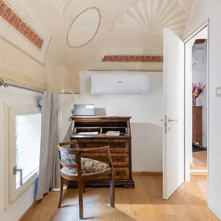 Fossalta Home, In The Heart Of The Historical Center アパート ボローニャ